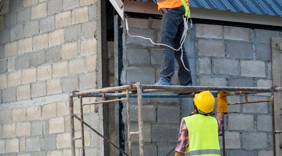 Expert Emergency Roof Repairs services in Highland, CA